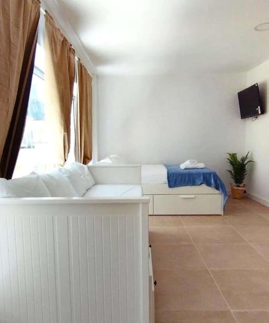 Apartamento Hawkins Costa 1A contacts